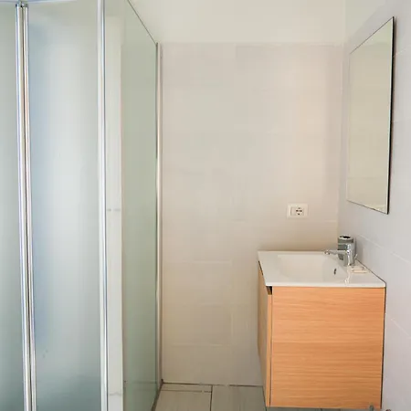 Vulcania ゲストハウス 3*